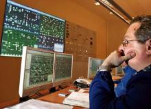 Nowe przepisy będą dotyczyć firm energetycznych, wodociągowych, transportowych, komunikacyjnych i teleinformacyjnych. Na zdjęciu Zespół Elektrowni Pątnów – Adamów – Konin SABigger