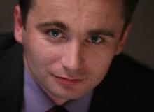 Tomasz PietrygaBigger