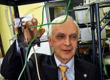 Rewolucja dokonuje się  na naszych oczach  – mówi „Rz” szef zespołu naukowców prof. Dobiesław Nazimek  z UMCSBigger