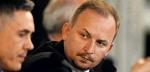 Robert Węgrzyn tłumaczy,  że jeździł  do Brukseli  na koszt państwowej spółki,  bo lobbował  za ważnym  dla kraju projektem.  Na zdjęciu  na posiedzeniu komisji śledczej ds. nacisków  (z lewej poseł Sebastian Karpiniuk)