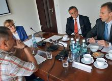 Uczestnicy debaty mówili, że polskie firmy powinny jak najlepiej wykorzystać czas kryzysuBigger
