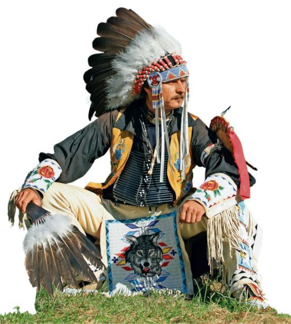 Mirosław „Sioux” Bogusz.  Stoi na czele prowadzonej przez siebie wioski  indiańskiej w Białymstoku. Ubranie ceremonialne plemienia Lakota, pióropusz  z piór orła