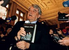 David Irving podczas procesu przed austriackim sądemBigger