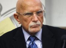 Krzysztof KłopotowskiBigger