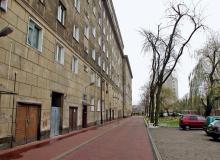 Mieszkańcy bloku przy ul. Wileńskiej w Warszawie są rozżaleni: – Zainwestowaliśmy w dzierżawiony grunt, a teraz opłaty wzrosły tak drastycznie Bigger