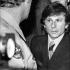 Roman Polański przed rozprawą  w sądzie  w Santa Monica (październik 1977 roku)