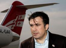 Micheil Saakaszwili na lotnisku w stolicy GruzjiBigger