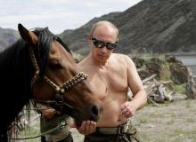 Władimir Putin pozuje fotoreporterom na wakacjach na SyberiiBigger