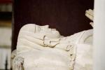 Grób Heloizy. Od czasu, gdy prochy jeji Abelarda zostały przeniesione na Père Lachaise, popularność nekropolii wzrosła