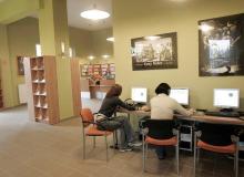 Udostępnianie książek w wirtualnej bibliotece Google podzieliło wydawcówBigger