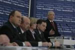 Jarosław Kaczyński prezentuje swój zespół