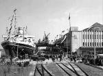 M/s „Piłsudski” przy nabrzeżu przed Dworcem Morskim w Gdyni przed wyruszeniem w rejs do Nowego Jorku 