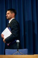 Wiceminister finansów Jacek Kapica odpowiada w resorcie  za nadzór nad branżą hazardową. Według mediów miał wspierać rozwiązania prawne, które sprzyjały Totalizatorowi Sportowemu   