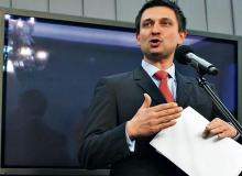Senator Tomasz Misiak pracował w komisji nad specustawą stoczniową. Potem jego firma  Work Service podpisała umowę na szkolenie zwalnianych z pracy stoczniowcówBigger
