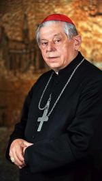 Kard. Józef Glemp pożegnał 28 lat prymatury w Inowrocławiu,  z którym był związany od młodości. Otworzył tam w piątek Instytut Prymasa Glempa, któremu przekazał meble, książki, pamiątki