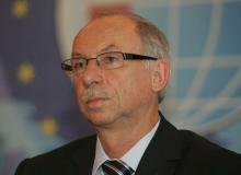 Janusz LewandowskiBigger