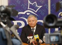 Konferencja prasowa co tydzień i sążniste oświadczenia - mają przejść do przeszłościBigger
