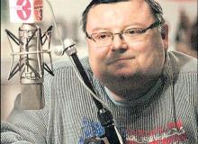 NIK wytknęła Polskiemu Radiu, że Wojciech Mann prowadził audycje bez uprawniającej do tego karty mikrofonowej  Bigger