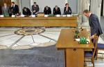 Z każdym dniem potwierdzały się moje obawy, że tak naprawdę Kamińskiemu nie zależy na ochronie interesów państwa, ale na tym, bym to ja popadał w coraz większe tarapaty – zeznał Donald Tusk przed komisją śledczą. Przesłuchanie trwało 13 godzin