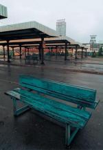 Elektrownia Czeczott (tak nazywa się spółka do budowy elektrowni na bazie zamkniętej kopalni) kosztowałaby ok. 1,5 mld euro. Na zdjęciu: opustoszała pętla autobusowa pod nieczynną kopalnią Czeczott