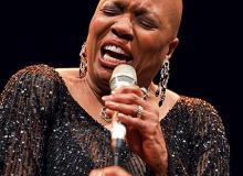Dee Dee Bridgewater całkowicie zawładnęła publicznością  w Bielsku-BiałejBigger
