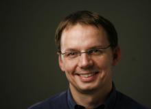 Igor JankeBigger