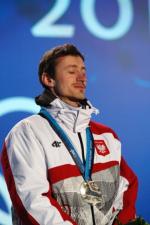Adam Małysz podczas ceremonii wręczania medali