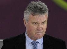 Guus HiddinkBigger