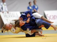 w białym stroju Katarzyna Pułkośnik, kat. 48 kg, reprezentacja PolskiBigger