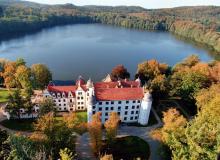 W hotelu Podewils w Kręgu na Pomorzu można wziąć ślub w pałacowej kaplicy przed renesansowym ołtarzemBigger