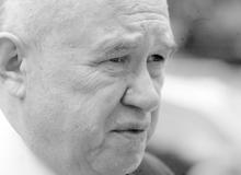 Leszek PiotrowskiBigger