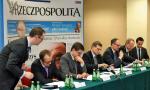 Uczestnicy debaty: Jarosław Bełdowski, prezes FOR, Cezary Herma, dyrektor Departamentu Prawa UE w MSZ, Michał Królikowski, dyrektor Biura Analiz Sejmowych, prof. Leszek Balcerowicz, przewodniczący Rady FOR, Paweł Lisicki z „Rz”, dr Lüder Gerken, dyrektor Centrum für Europäische Politik