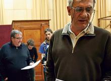 Wiktor Zborowski (kapral „Byczysko” Frisztensky)  i Krzysztof Kowalewski (sierżant „Piniądz” Szemanczak) podczas nagrania  w Teatrze Polskiego RadiaBigger