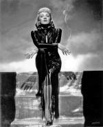 Marlena Dietrich w filmie „Wysokie napięcie” (fot: Scotty Welbourne)