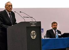Jednym z gości poznańskiej konferencji był premier  Tadeusz MazowieckiBigger