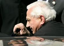 Georg RatzingerBigger