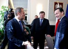 Premier (z lewej) i jego podwładny (z prawej)Bigger