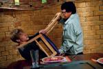 W tytułowego agenta wcielił się Jackie Chan (m.in. „Kowboj z Szanghaju” i „Godziny szczytu”), gwiazdor kina akcji z Hongkongu