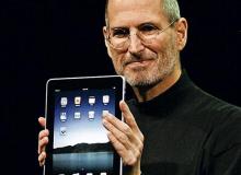 Steve Jobs prezes  Apple Inc. spodziewa się, że jego firma sprzeda przez rok milion sztuk nowego gadżetu  z logiem jabłkaBigger