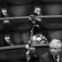 Jarosław Kaczyński podczas żałobnego posiedzenia parlamentu