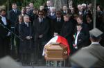 Poniedziałkowy pogrzeb tragicznie zmarłego Sławomira Skrzypka na warszawskich Powązkach 