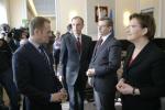 Premier Donald Tusk i jego ministrowie: Bogdan Klich, Krzysztof Kwiatkowski, Ewa Kopacz