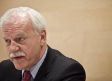 Andrzej OlechowskiBigger
