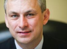 Grzegorz NapieralskiBigger