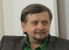 Stanisław JaneckiBigger