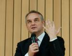 Jeśli popatrzymy na wydarzenia związane z powodzią, to wydaje się dosyć oczywiste, że Polsce potrzebny jest dobry gospodarz,  a nie tylko PR – mówi wicepremier Waldemar Pawlak