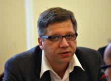 Witold KołodziejskiBigger