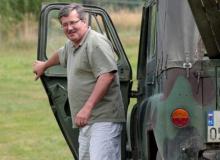 W maju Bronisław Komorowski ogłosił, że zamieni strzelbę na aparat fotograficznyBigger