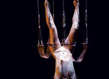 Larumbe Danza to hiszpański zespół zaprzyjaźniony z warszawskim Teatrem Tańca ZawirowaniaBigger