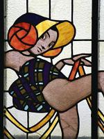 Magdalena Hajnosz zachęca do dostrzegania architektonicznych detali, m.in. witrażu w Domu Braci Jabłkowskich, ...